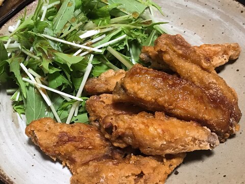 カリッとジューシー!手羽中の唐揚げ